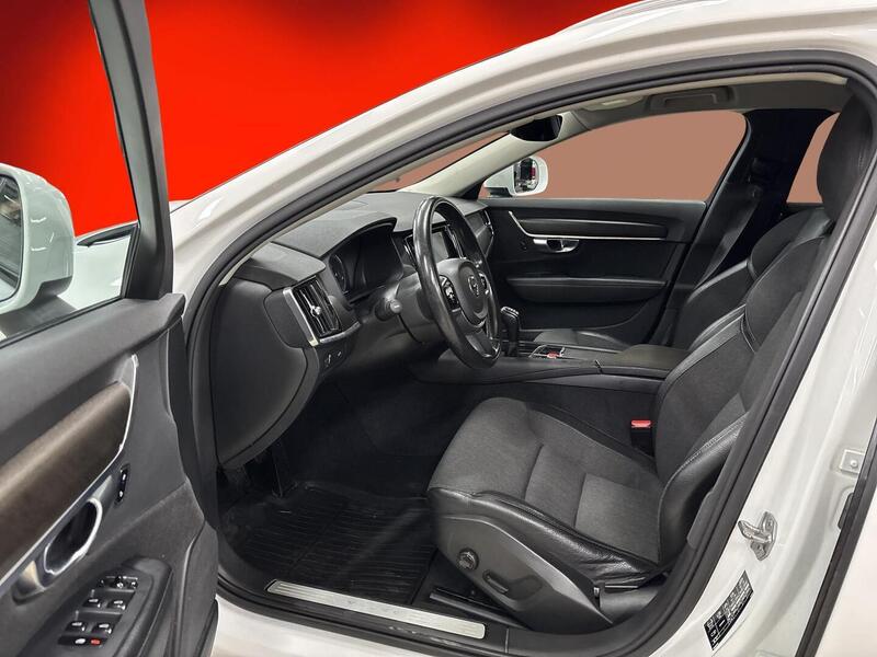 Volvo V90 Cross Country vaihtoauto