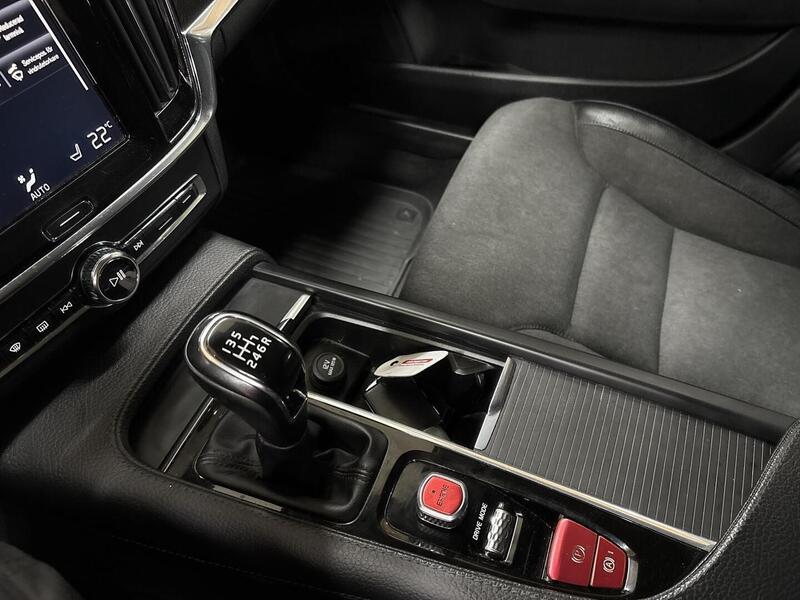 Volvo V90 Cross Country vaihtoauto