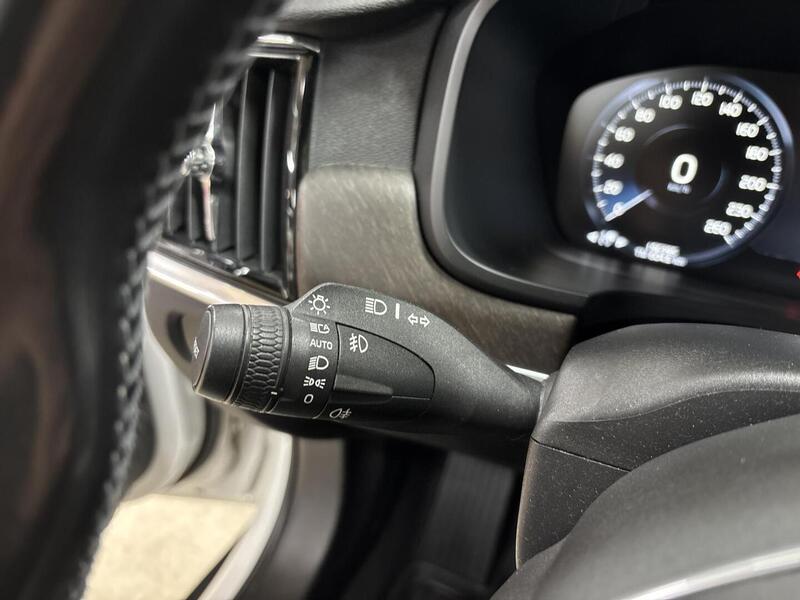 Volvo V90 Cross Country vaihtoauto