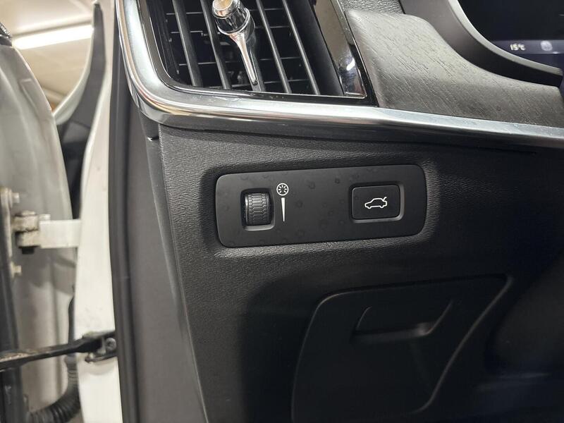 Volvo V90 Cross Country vaihtoauto