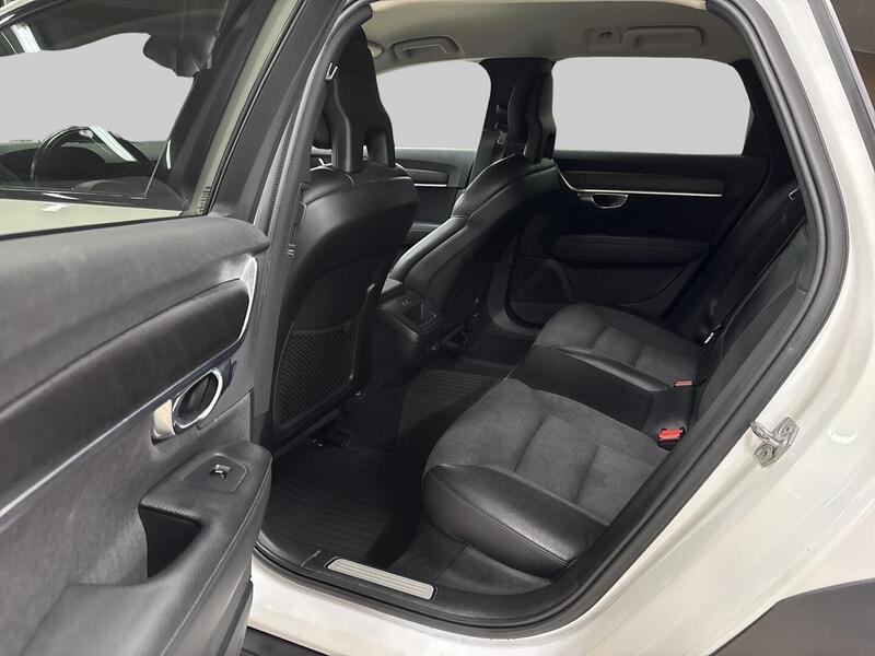 Volvo V90 Cross Country vaihtoauto