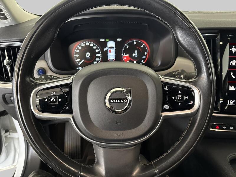 Volvo V90 Cross Country vaihtoauto