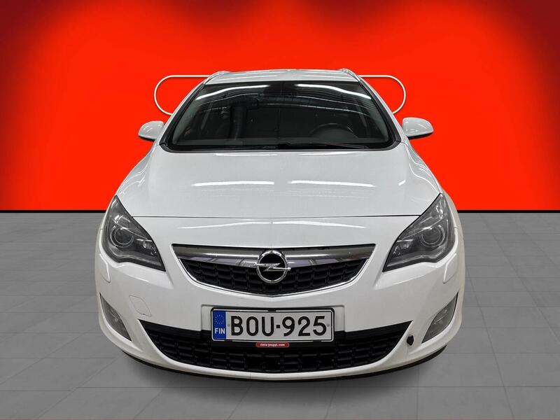 Opel Astra vaihtoauto
