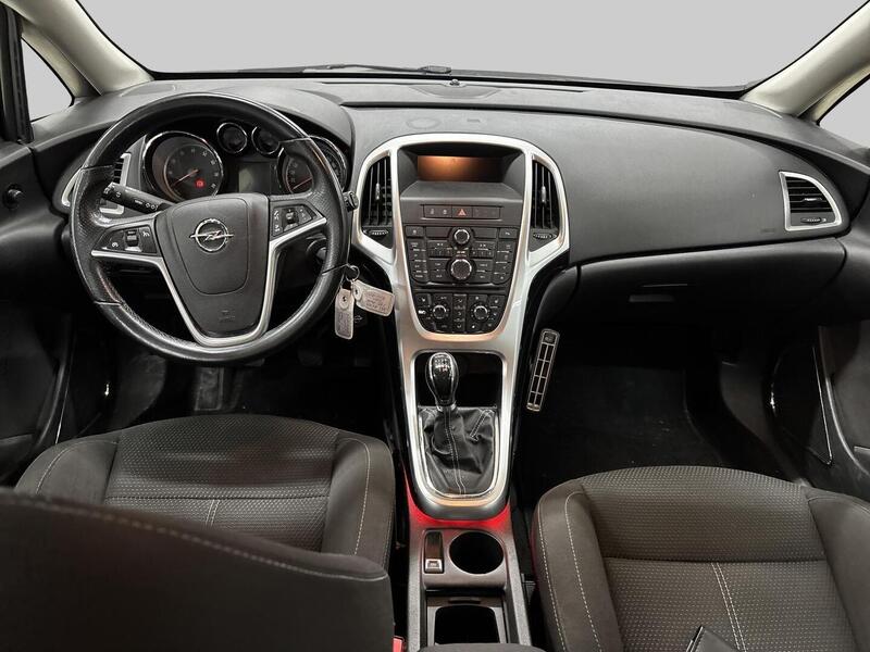 Opel Astra vaihtoauto