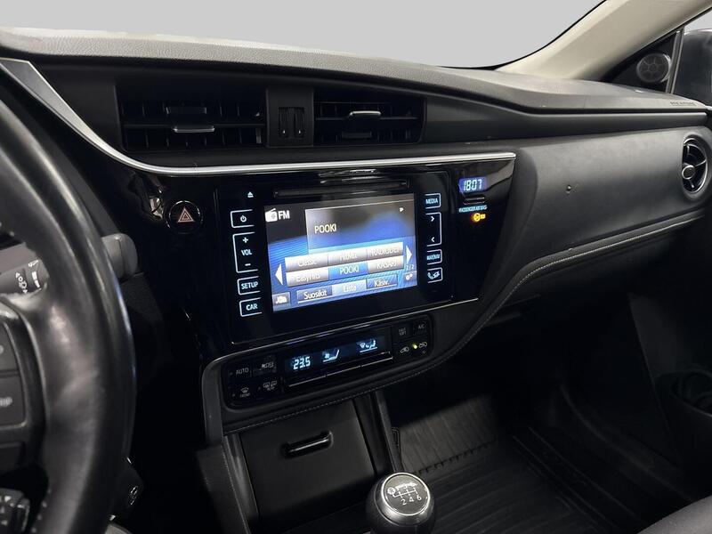 Toyota Auris vaihtoauto