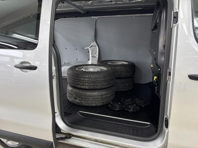 Toyota Proace vaihtoauto