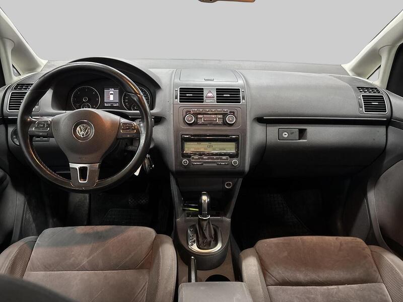 Volkswagen Touran vaihtoauto