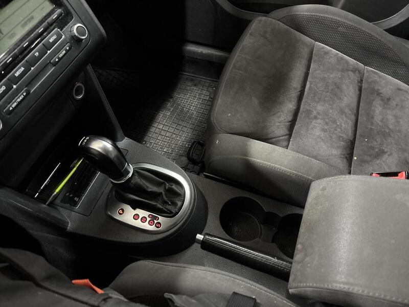 Volkswagen Touran vaihtoauto