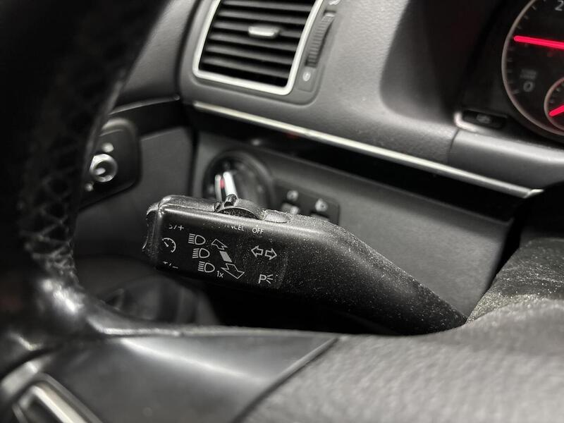 Volkswagen Touran vaihtoauto