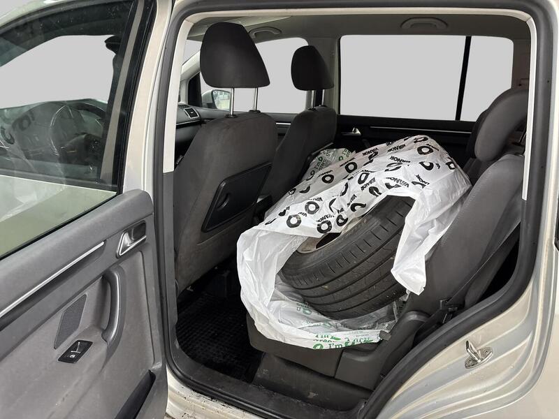 Volkswagen Touran vaihtoauto