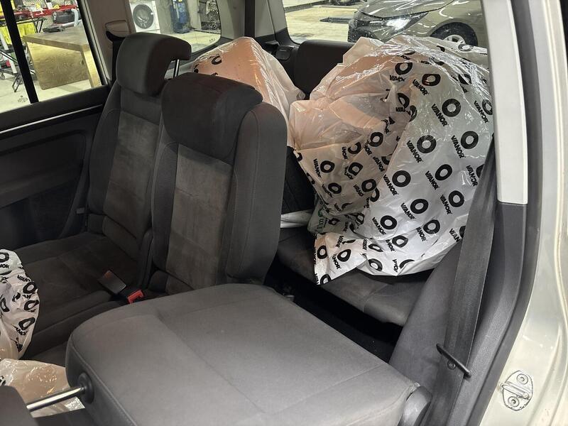 Volkswagen Touran vaihtoauto