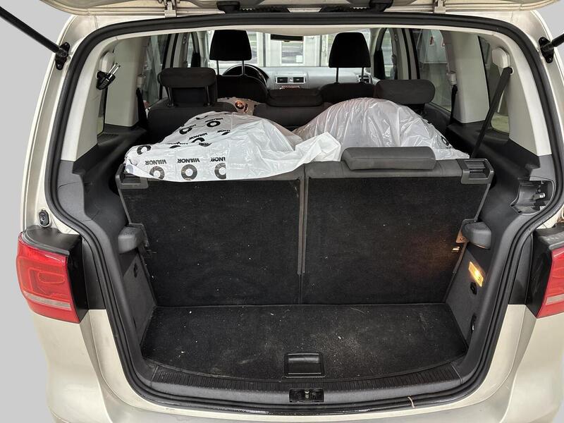 Volkswagen Touran vaihtoauto