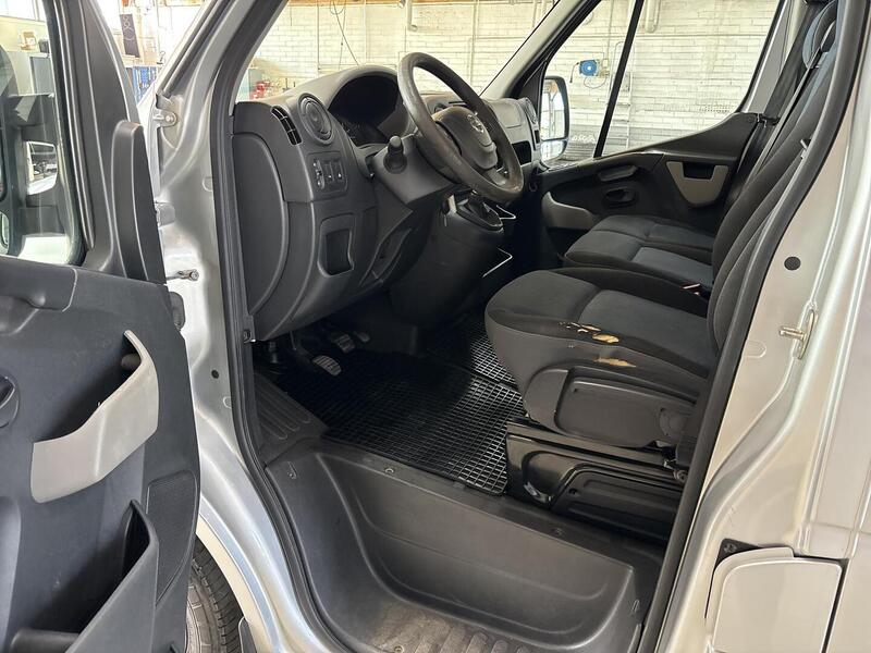 Nissan NV400 vaihtoauto