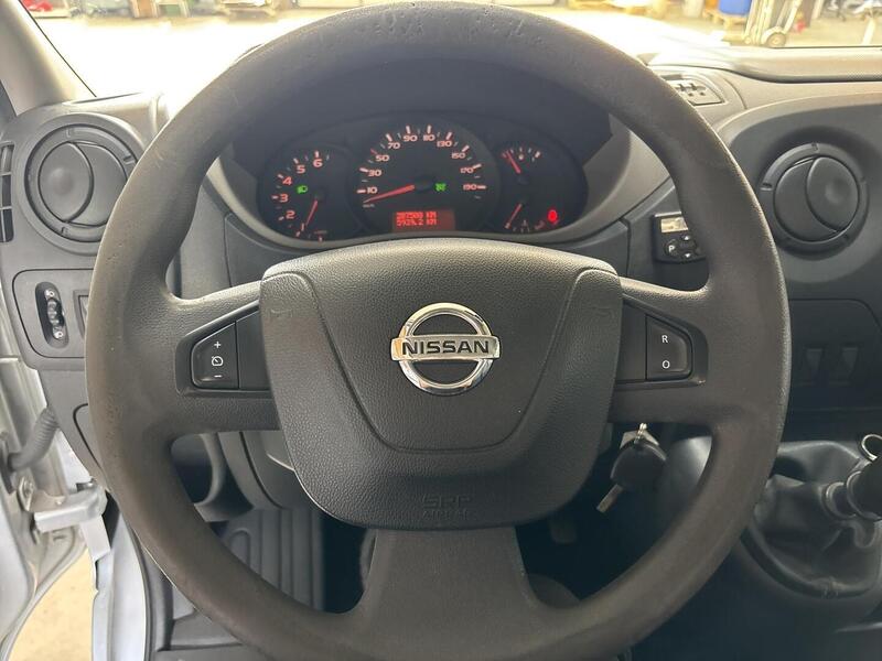Nissan NV400 vaihtoauto