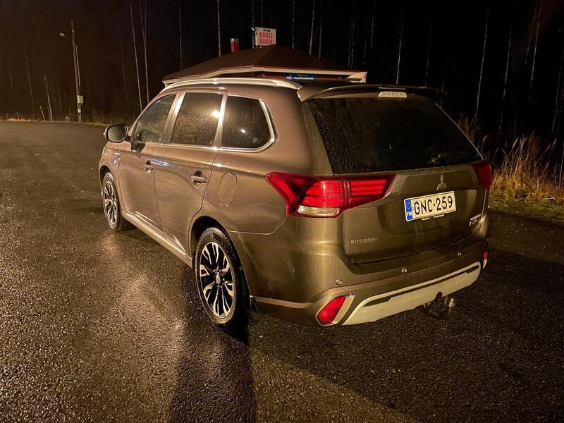 Mitsubishi Outlander PHEV vaihtoauto