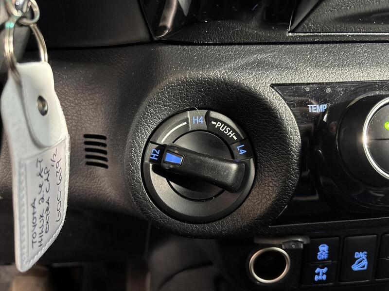 Toyota Hilux vaihtoauto