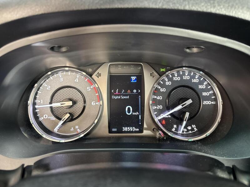 Toyota Hilux vaihtoauto