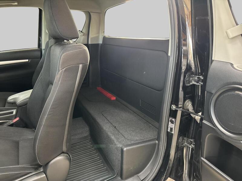 Toyota Hilux vaihtoauto