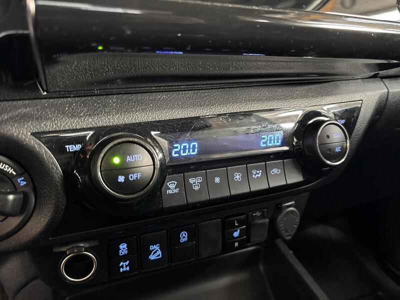 Toyota Hilux vaihtoauto