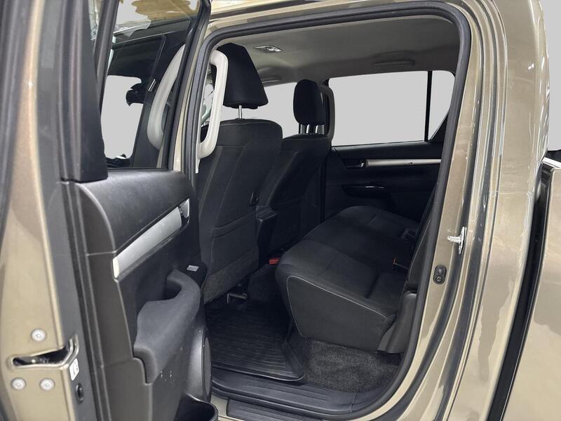 Toyota Hilux vaihtoauto