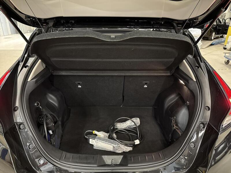 Nissan Leaf vaihtoauto