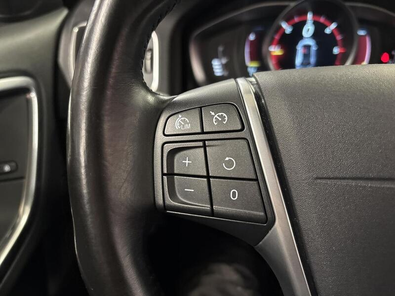 Volvo V60 Cross Country vaihtoauto