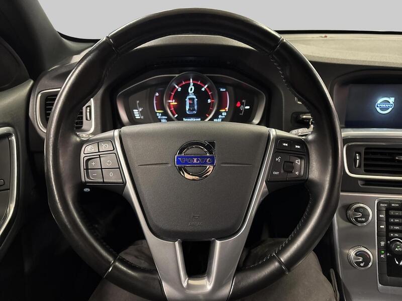 Volvo V60 Cross Country vaihtoauto