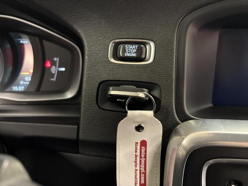 Volvo V60 Cross Country vaihtoauto