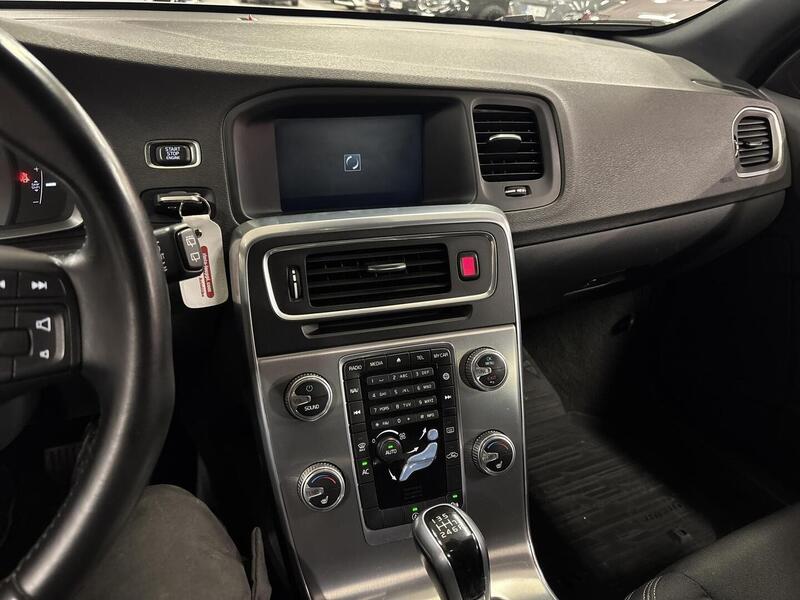 Volvo V60 Cross Country vaihtoauto