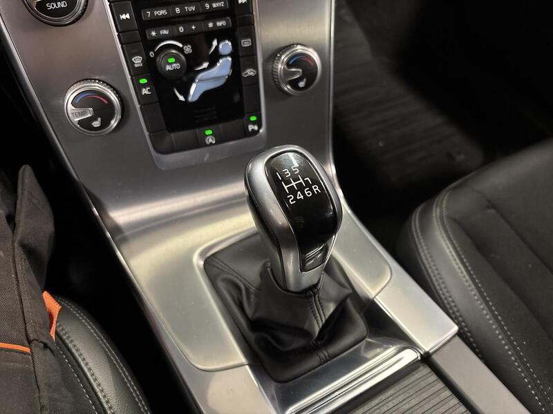 Volvo V60 Cross Country vaihtoauto