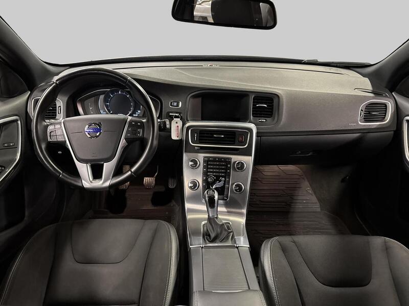 Volvo V60 Cross Country vaihtoauto