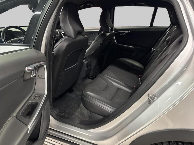 Volvo V60 Cross Country vaihtoauto