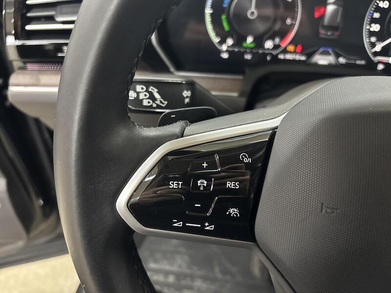 Volkswagen Touareg vaihtoauto