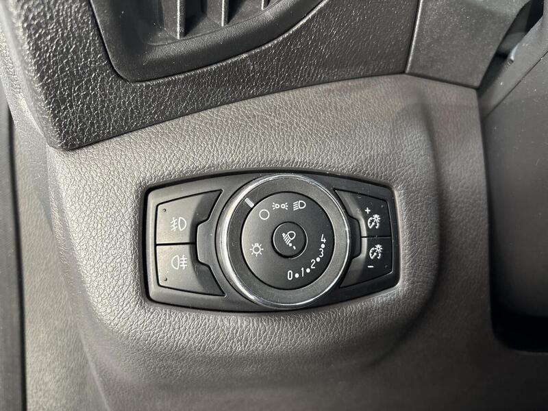 Ford Transit Connect vaihtoauto