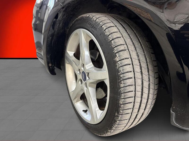 Ford C-MAX vaihtoauto