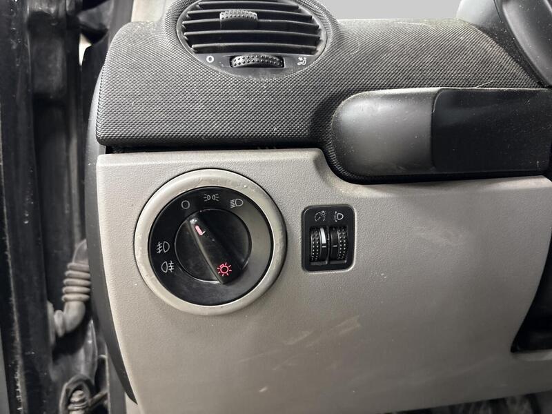 Volkswagen New Beetle vaihtoauto