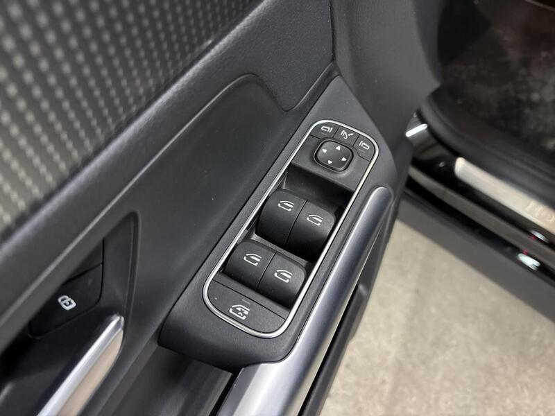 Mercedes-Benz EQA vaihtoauto