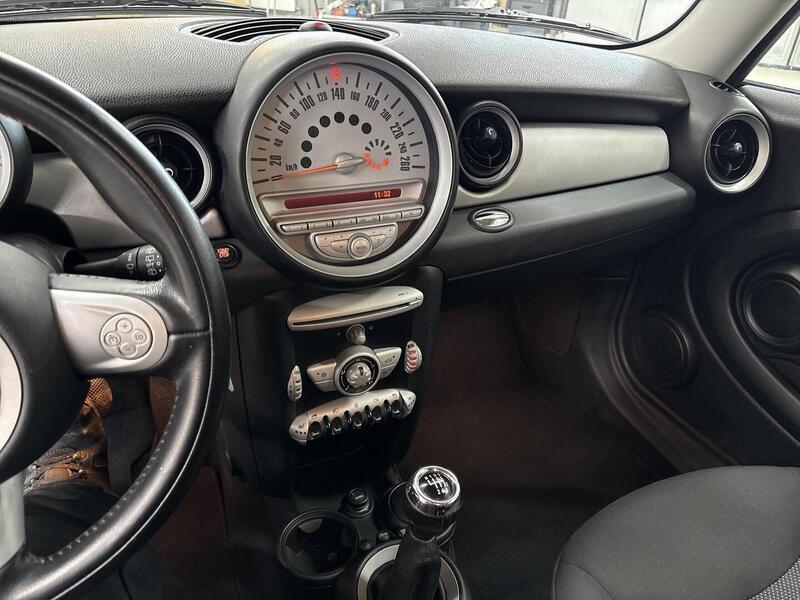 Mini Cooper vaihtoauto