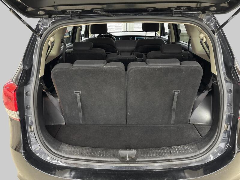 Kia Carens vaihtoauto