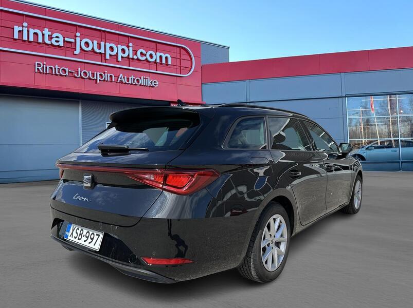 SEAT Leon Sportstourer vaihtoauto