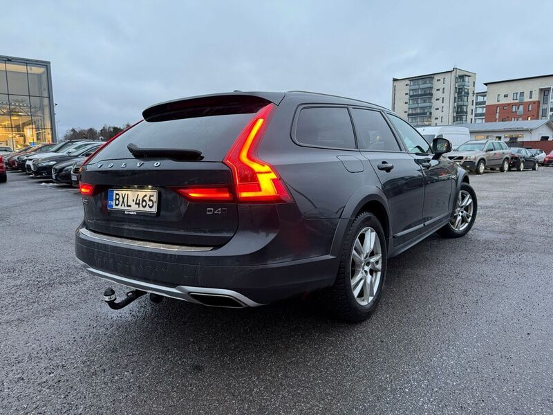 Volvo V90 Cross Country vaihtoauto