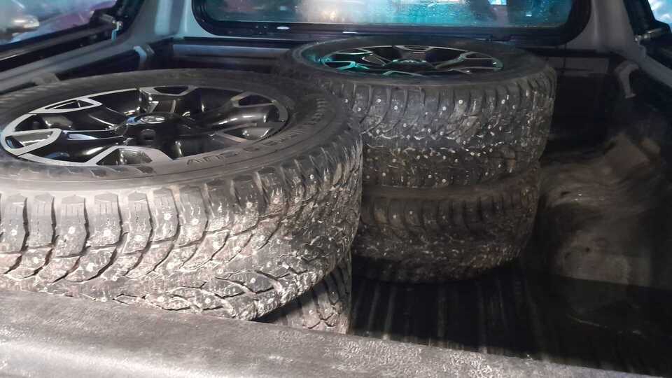 Toyota Hilux vaihtoauto