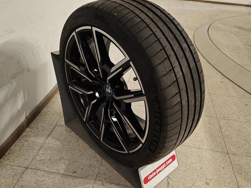 BMW i4 M50 vaihtoauto