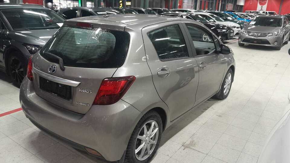 Toyota Yaris vaihtoauto