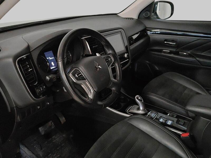 Mitsubishi Outlander PHEV vaihtoauto