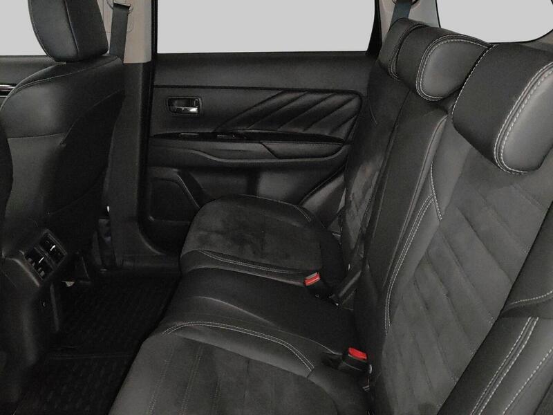 Mitsubishi Outlander PHEV vaihtoauto