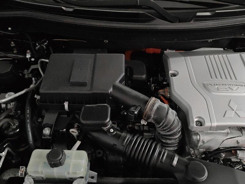 Mitsubishi Outlander PHEV vaihtoauto