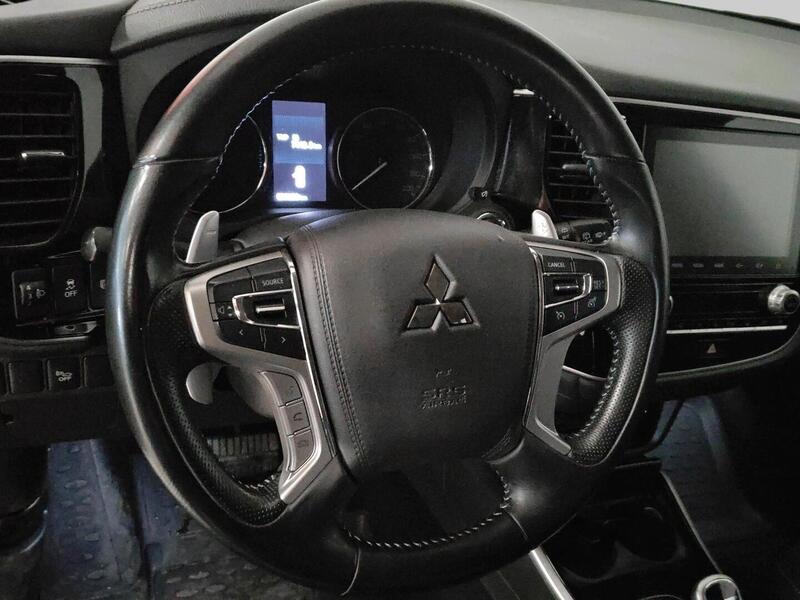 Mitsubishi Outlander PHEV vaihtoauto