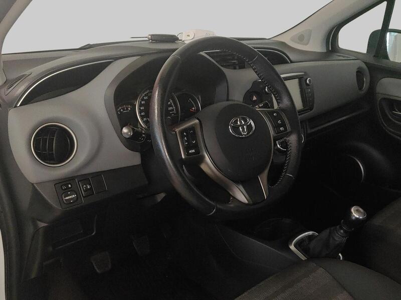 Toyota Yaris vaihtoauto