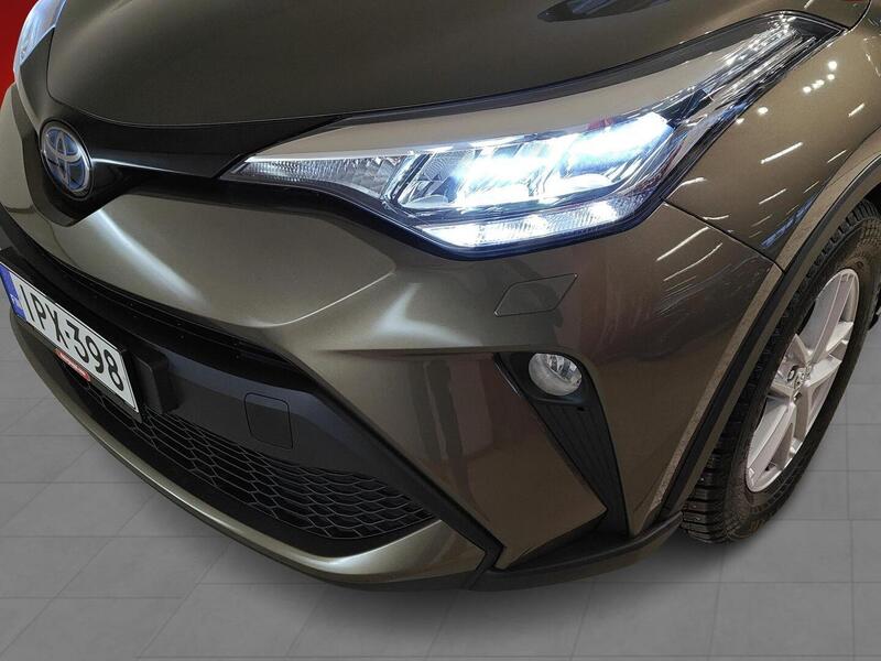 Toyota C-HR vaihtoauto